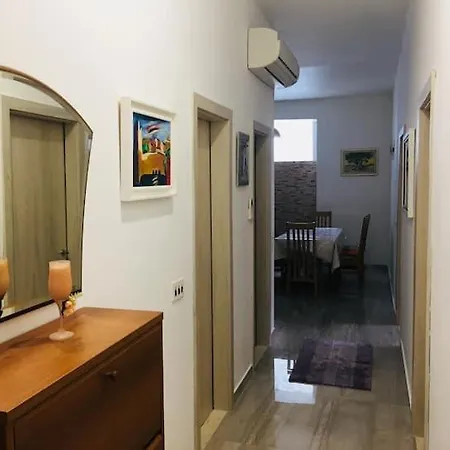 Kate, 3 - Bedroom Apartment